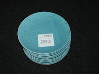 Twaalf blauwe bordjes. doorsnede 24 cm. - afbeelding 1 van  1
