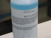 Twaalf flacons vlekkenverwijderaar spot & stain ocean. - afbeelding 2 van  2