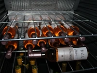 Twaalf flessen rosé la campgna. - afbeelding 1 van  2