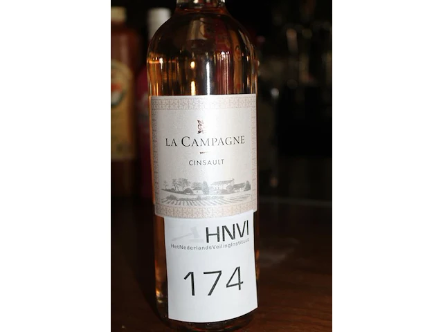 Twaalf flessen rosé la campgna. - afbeelding 2 van  2