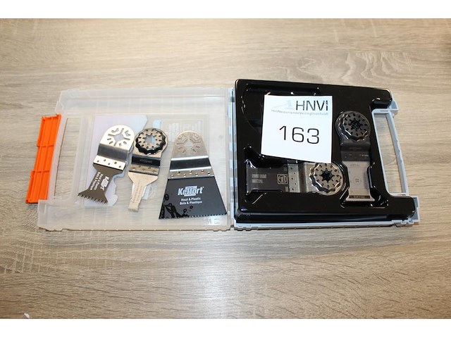 Twaalf zaagkoppen t.b.v. multitool. - afbeelding 1 van  1