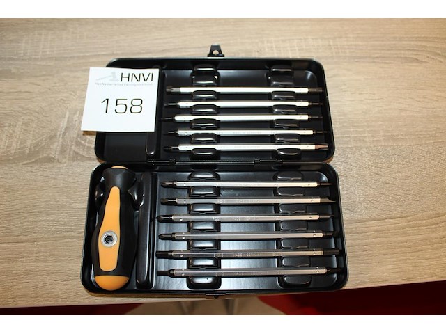 Twaalfdelige schroevendraaierset ironside in koffertje. - afbeelding 1 van  1