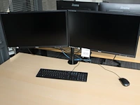 Twee 24 inch monitoren iyama aan bureaubeugel - afbeelding 1 van  2