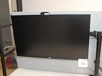 Twee 27 inch monitoren lg aan verstelbare bureaustandaard. - afbeelding 2 van  2