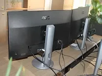 Twee 27" monitoren aoc met toetsenbord. - afbeelding 2 van  2