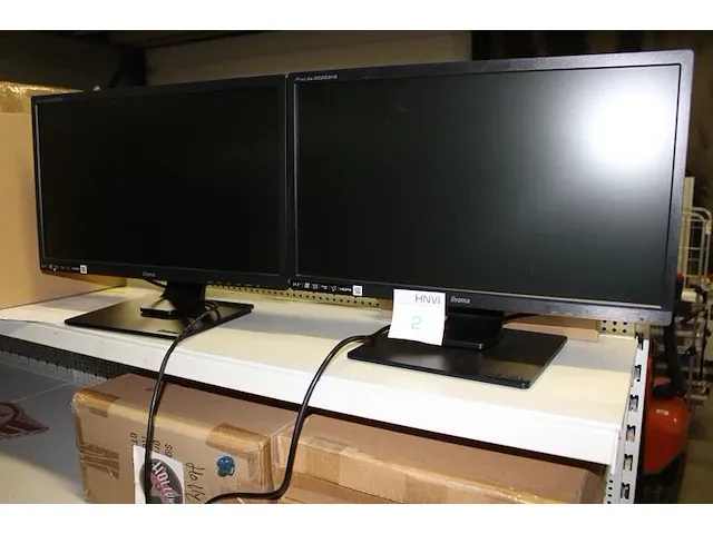 Twee beeldschermen iiyama prolight b2283hs - afbeelding 1 van  2