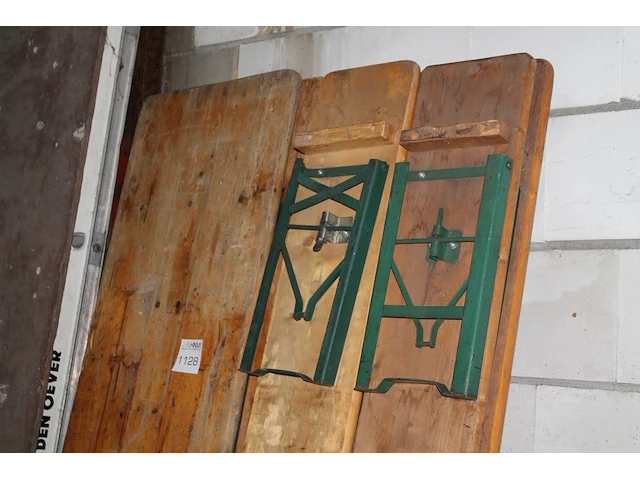Twee biertafelsets. afmeting 220 x 50 cm. - afbeelding 1 van  2