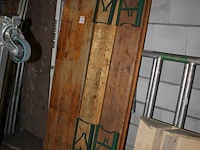 Twee biertafelsets. afmeting 220 x 50 cm. - afbeelding 2 van  2