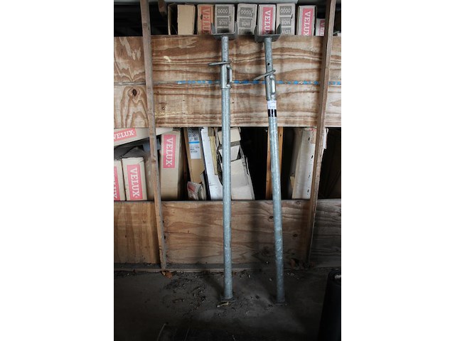 Twee bouwstempels. - afbeelding 2 van  2