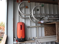 Twee dakladders. - afbeelding 1 van  2