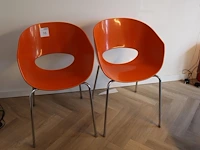 Twee design kuipstoelen sintesi orbit large oranje. - afbeelding 1 van  3