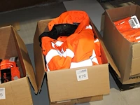 Twee doorwerkjassen maat m en xxxl. - afbeelding 2 van  2
