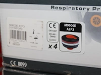 Twee dozen met gasfilterbussen deltaplus m9000e a2p3 - afbeelding 2 van  2