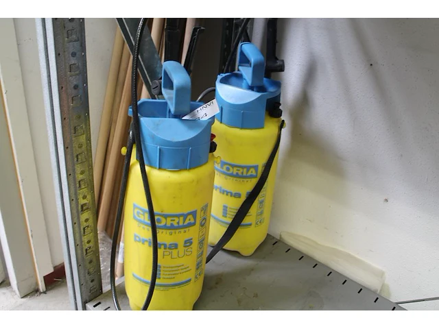 Twee drukspuiten gloria 5 liter. - afbeelding 1 van  2