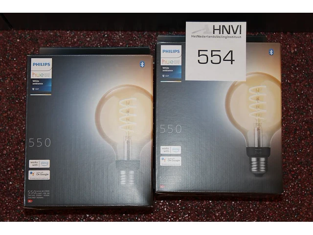 Twee e27-lampen philips hue white ambiance 550. - afbeelding 1 van  2