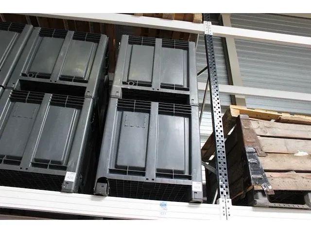 Twee europalletkisten manutan met afmeting 120 x 80 x 85 cm. - afbeelding 1 van  2