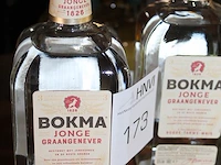 Twee flessen jonge jenever. - afbeelding 2 van  2