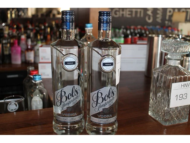Twee flessen vodka bols. - afbeelding 1 van  2