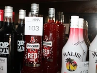 Twee flessen wodka puschkin red orange. - afbeelding 1 van  2