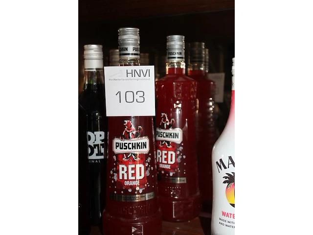 Twee flessen wodka puschkin red orange. - afbeelding 2 van  2
