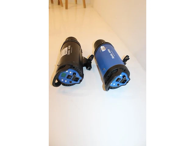 Twee flitslampen mettle 400 q. - afbeelding 2 van  2