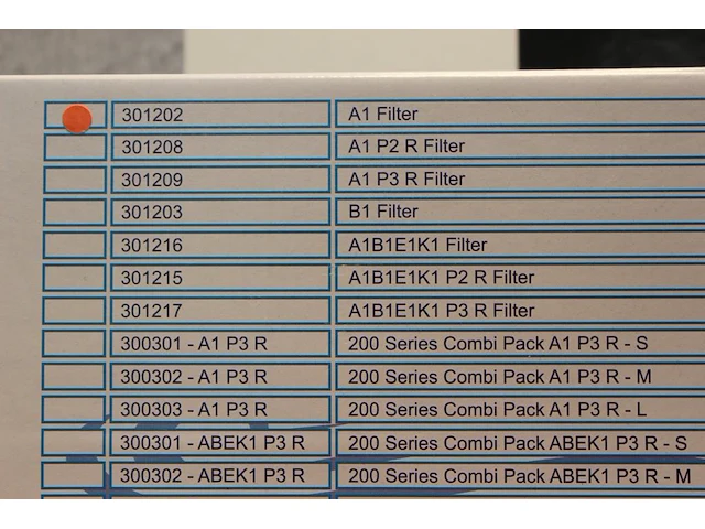 Twee halfgelaatsmaskers rsg 300e maat l incl. filters - afbeelding 3 van  3