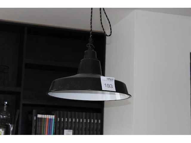 Twee hanglampen doorsnede 40 cm. - afbeelding 1 van  2