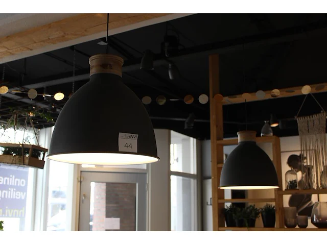 Twee hanglampen doorsnede kap 42 cm. - afbeelding 1 van  1