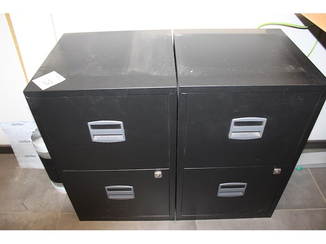 Twee hangmappenkasten. afmeting 41 x 40 x 67 cm. - afbeelding 1 van  2