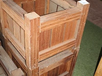 Twee hardhouten bloembakken. afmeting 60 x 60 50 cm. - afbeelding 2 van  2