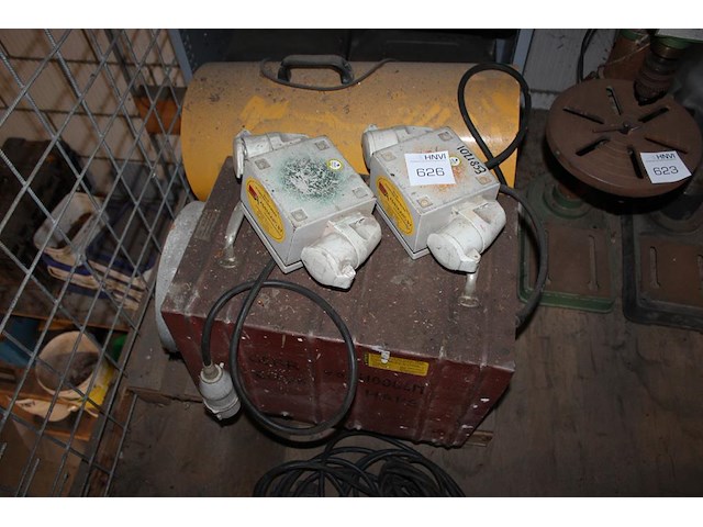 Twee heaters. werking onbekend. - afbeelding 1 van  3