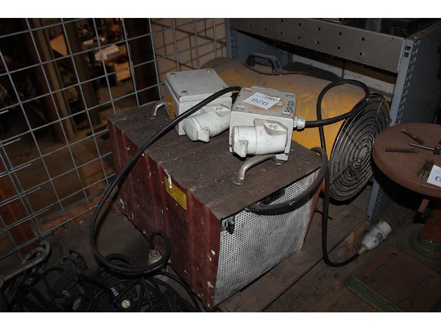 Twee heaters. werking onbekend. - afbeelding 2 van  3