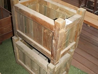 Twee houten bloembakken. afmeting 70 x 41 x 50 cm. - afbeelding 2 van  3