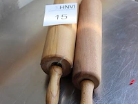 Twee houten pizzarollers. - afbeelding 2 van  2