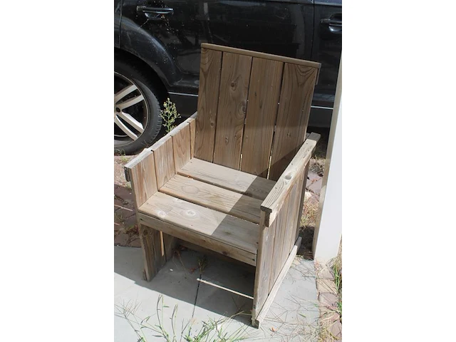 Twee houten stoelen. afmeting 60 x 55 x 96 cm. - afbeelding 3 van  3