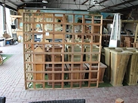 Twee houten trellisschermen. afmetingen 90 x 180 cm en 180 x 180 cm. - afbeelding 2 van  3
