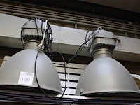 Twee industriële hanglampen met doorsnede 50 cm en hoogte 60 cm. - afbeelding 1 van  2