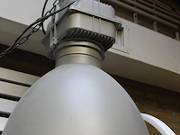 Twee industriële hanglampen met doorsnede 50 cm en hoogte 60 cm. - afbeelding 2 van  2