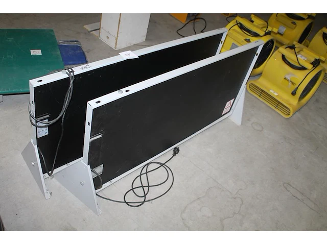 Twee infraroodpanelen trotec tih630 630 w. - afbeelding 1 van  2