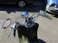 Twee klusscooters met de kentekens dfv-64-g en dkp-90-f. bromfiets la souris grande retro, bouwjaar 2016. b... - afbeelding 11 van  15