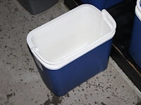 Twee koelboxen. - afbeelding 2 van  3