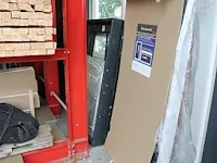 Twee kozijnen met afmeting 94 x 151 cm. . - afbeelding 1 van  5