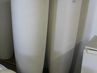 Twee kunststof bloempoten elho. hoogte 138 cm - afbeelding 2 van  2