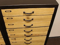 Twee ladekasten met zes laden per kast. afmeting per kast 57 x 40 cm. hoogte 111 cm. exclusief inhoud - afbeelding 3 van  4