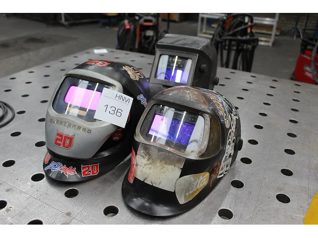 Twee lashelmen speedglas. - afbeelding 2 van  2