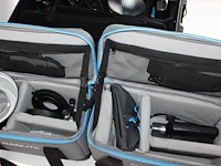 Twee led spots nanlight forza 60b bi-color met statieven en accessoires in flightcase en twee draagtassen. - afbeelding 5 van  6
