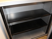 Twee magazijnkasten met roldeuren. afmeting 125 x 46 x 122 cm. - afbeelding 3 van  4