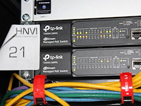 Twee managed poe switches tp-link t2600g-28mps. - afbeelding 1 van  2