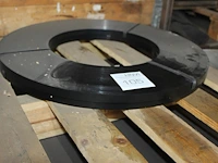 Twee metalen bandoleerrollen. - afbeelding 2 van  2