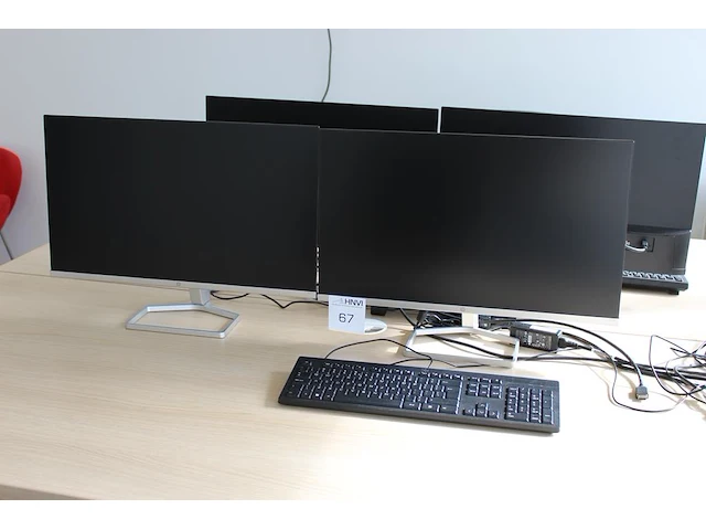 Twee monitoren hp m24f. - afbeelding 1 van  1